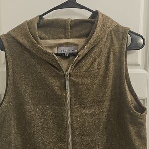 FTX leeveless Vest in Light Tan - Classic Layering Style